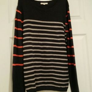 Long sleeved sweater